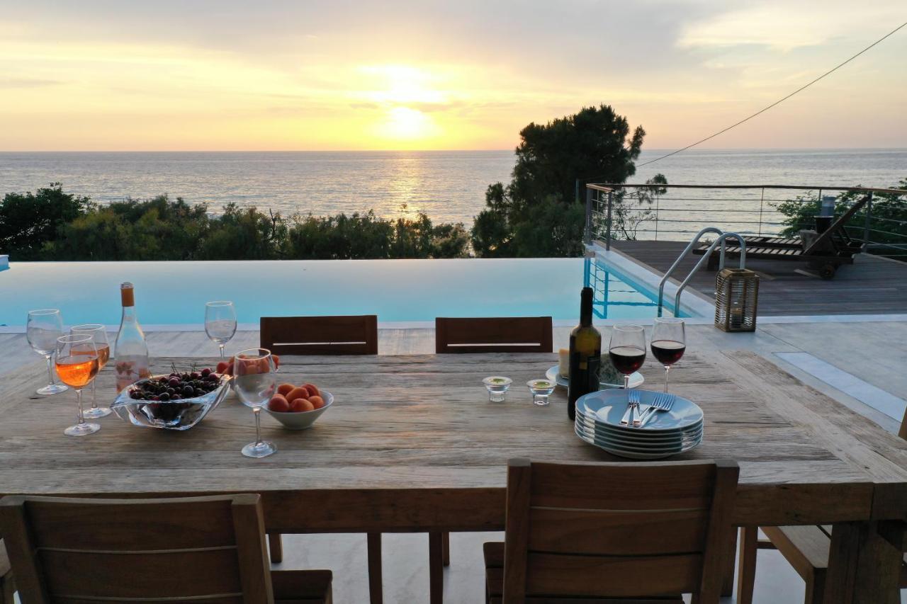 Áyios Nikítas Capro - Milos Bay Villas מראה חיצוני תמונה