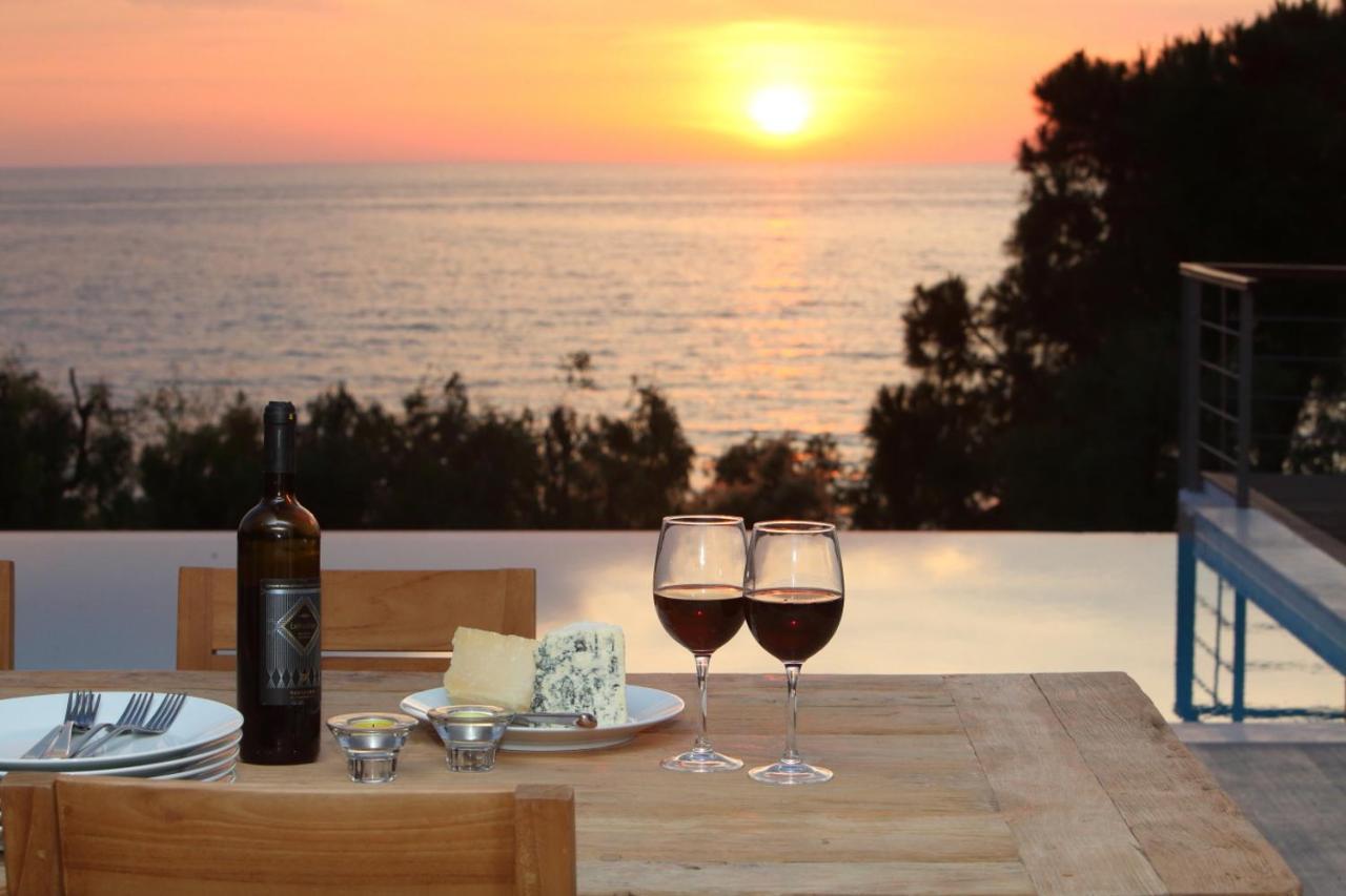 Áyios Nikítas Capro - Milos Bay Villas מראה חיצוני תמונה